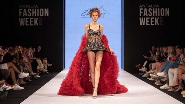 /Content/images/blog/9. Antalya Fashion Week Geliyor: Akdeniz'in Moda Başkenti Yeniden Podyuma Çıkıyor